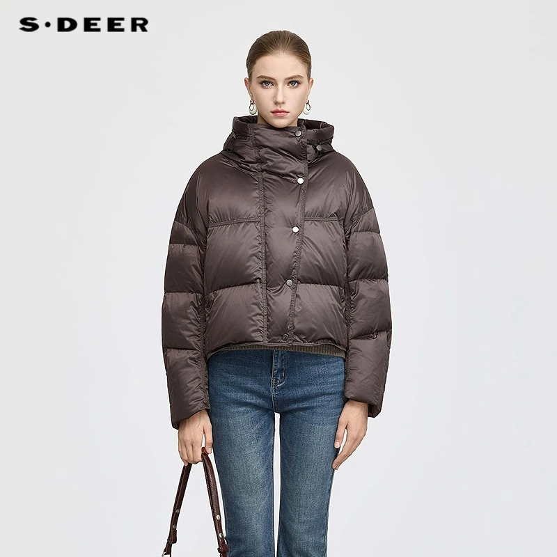 S·DEER圣迪奥女装冬季百搭时尚短款连帽女士宽松休闲显白羽绒服