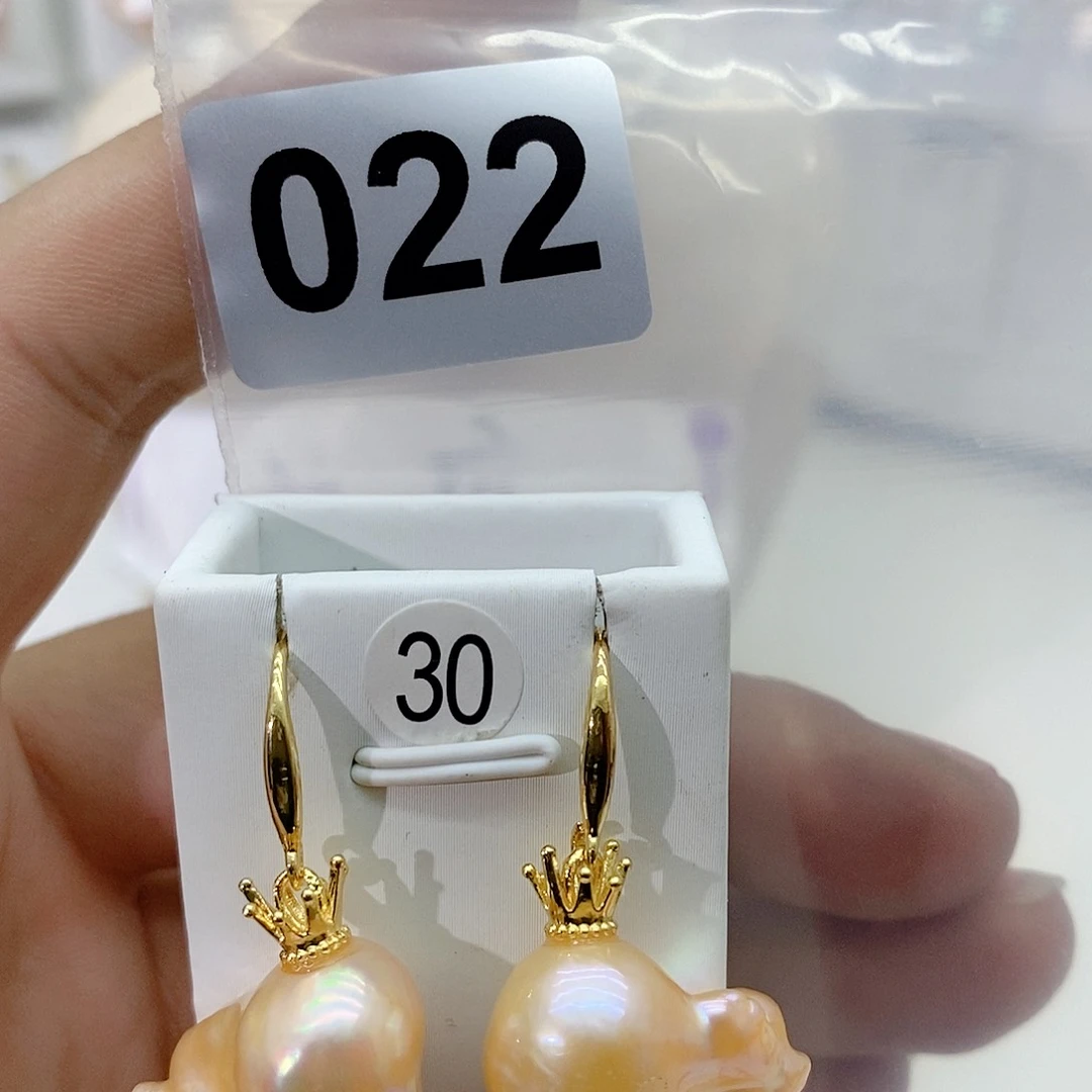 淡水珍珠颈饰合金