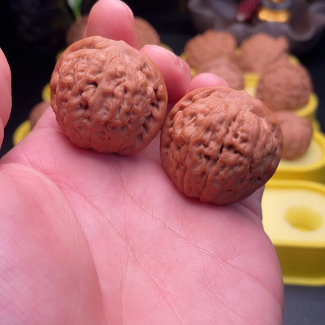 文玩核桃吊坠莲花36