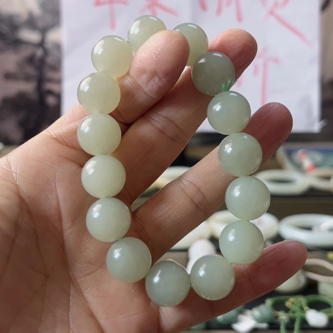 和田玉未镶嵌手串