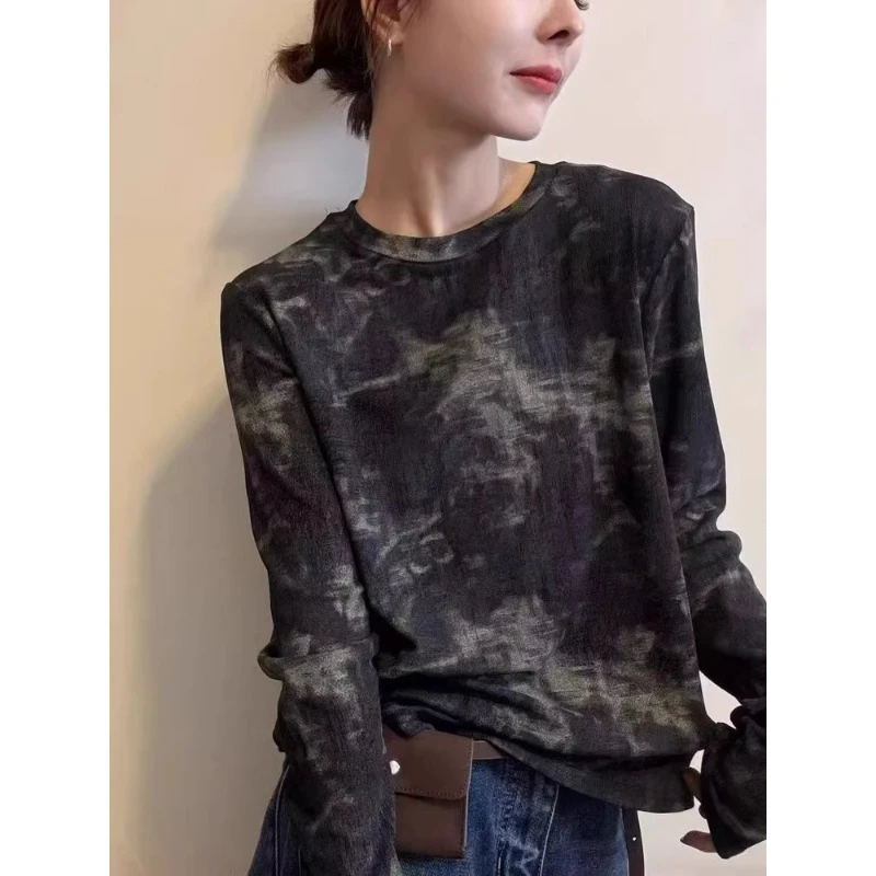 芯娇晴2025秋冬内设计感搭韩版晕染印花长袖T恤女装圆领宽松上衣