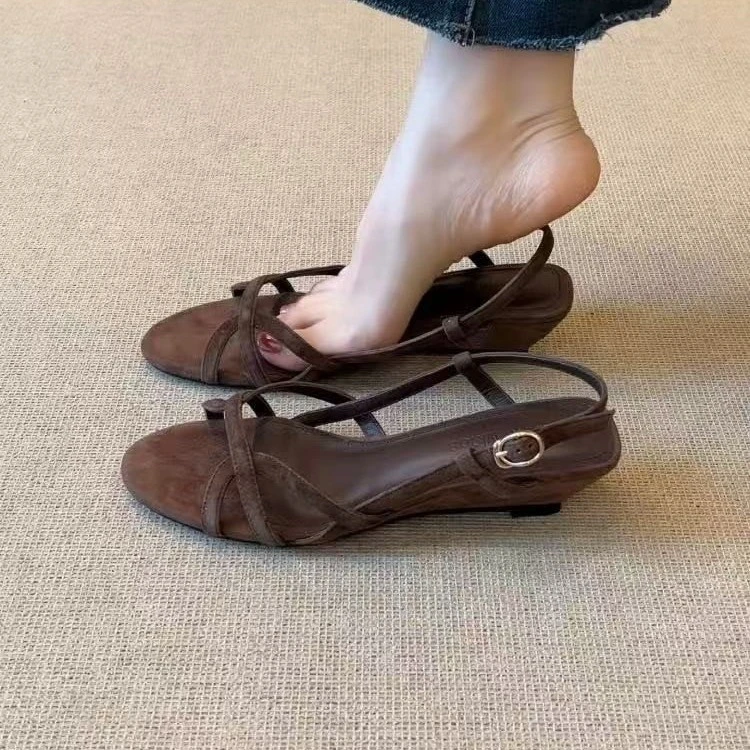 复古镂空露趾凉鞋女款2025夏季新款时尚百搭不累脚坡跟软底罗马鞋