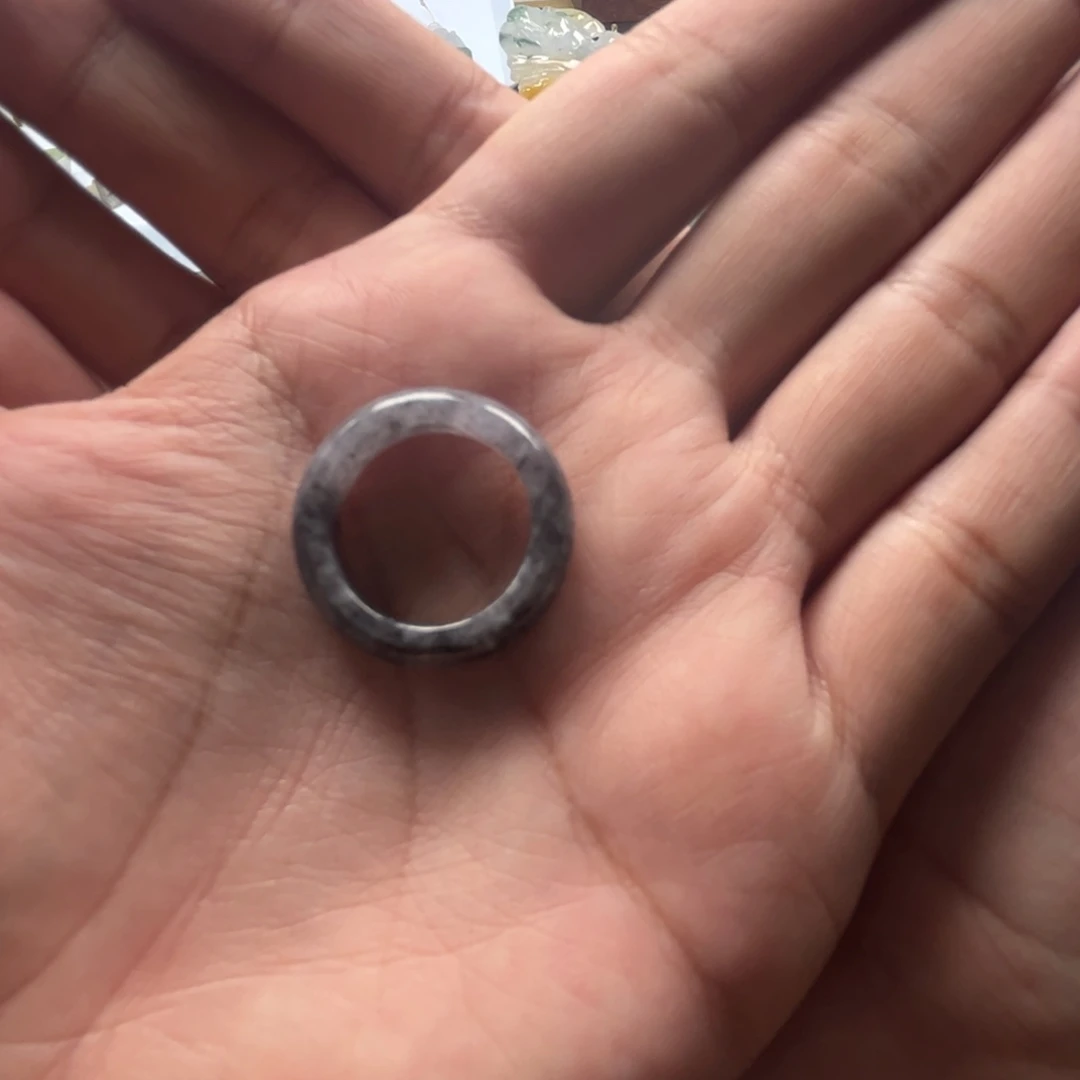 翡翠未镶嵌颈饰一**佛材料