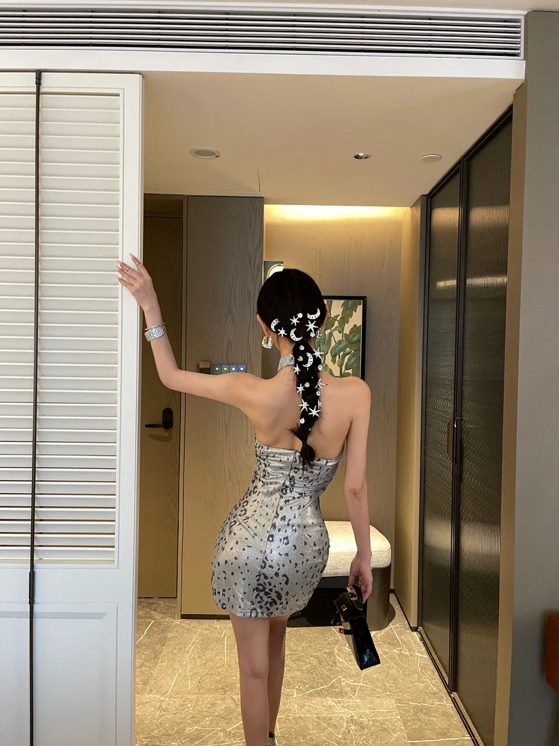 ChiclyNana  美式辣妹风连衣裙低胸挂脖露背生日聚会性感包臀裙