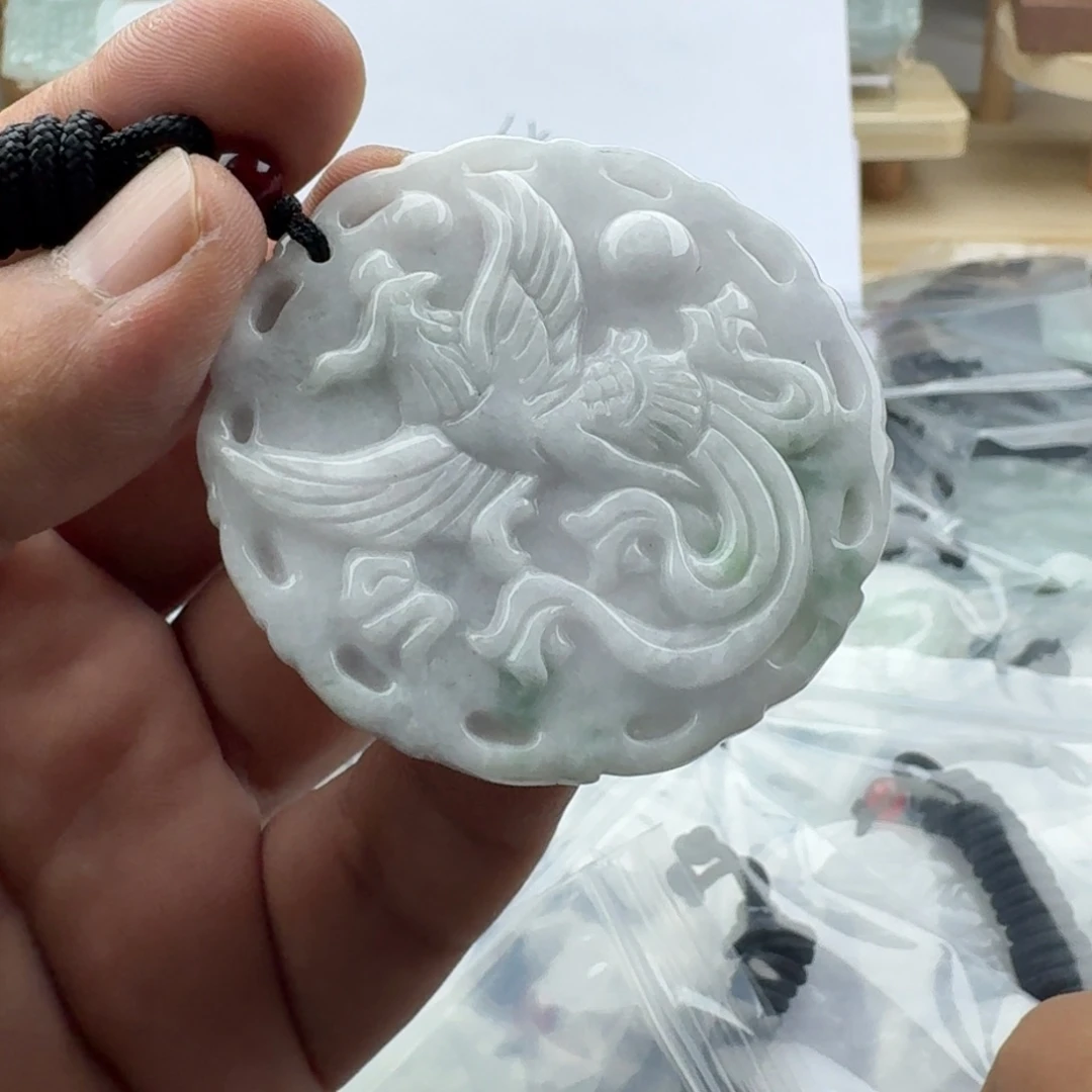 翡翠未镶嵌颈饰天然缅甸A货翡翠