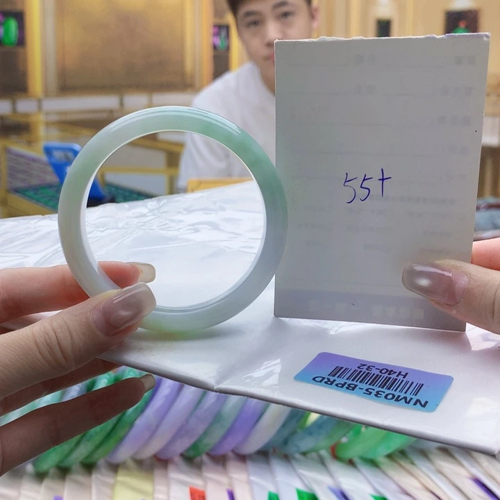 翡翠手镯未镶嵌hhj