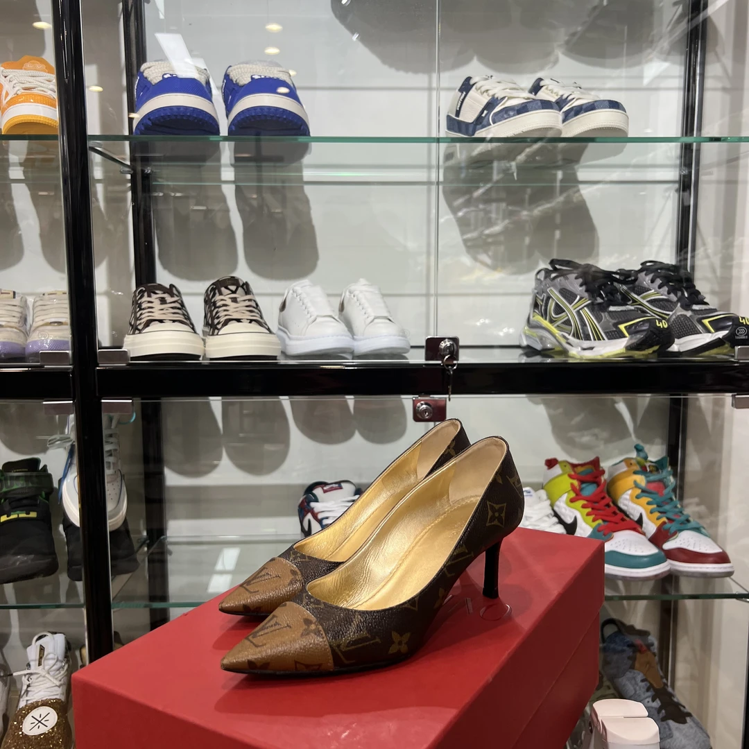 95新 LouisVuitton/路易威登 LV满印老花高跟鞋 35码 无盒