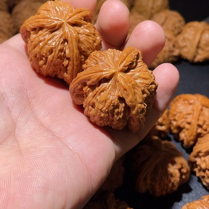 文玩核桃把件富**爹