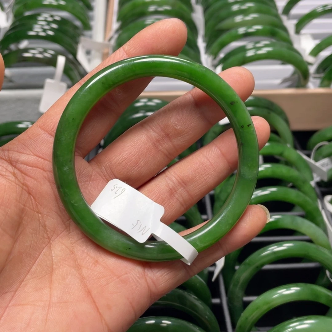 和田玉（碧玉）未镶嵌手镯瑕疵款特漏