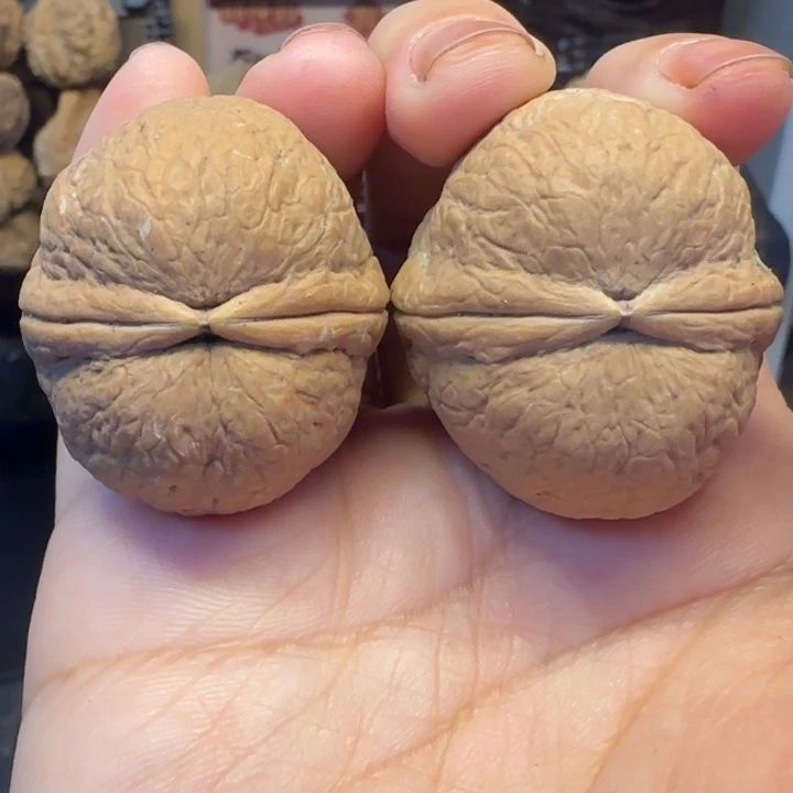 吊坠文玩核桃36血玉元宝