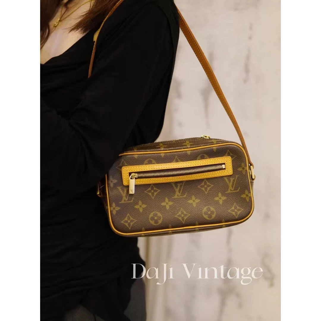 95新 LouisVuitton/路易威登 大吉中古ff/Lv小号开口笑单肩包