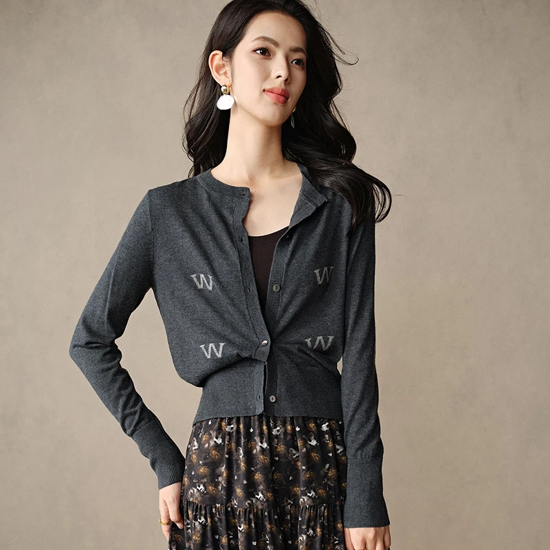晚白【新品】2025上衣开衫针织衫女24102960