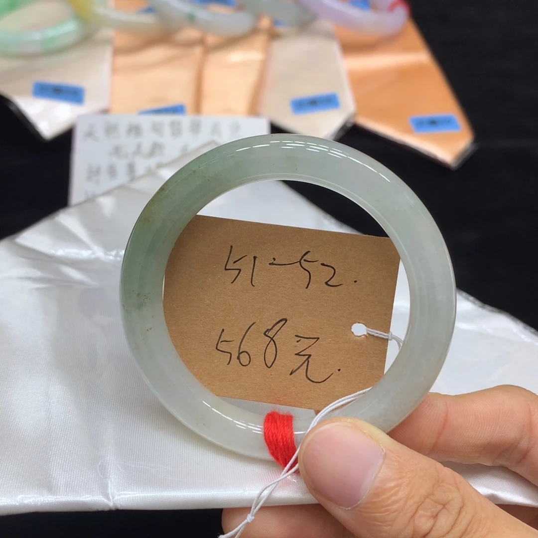 W****翡翠未镶嵌手镯手镯