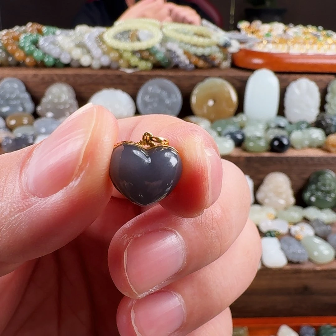 和田玉18K金镶嵌吊坠(赠链)尚***装