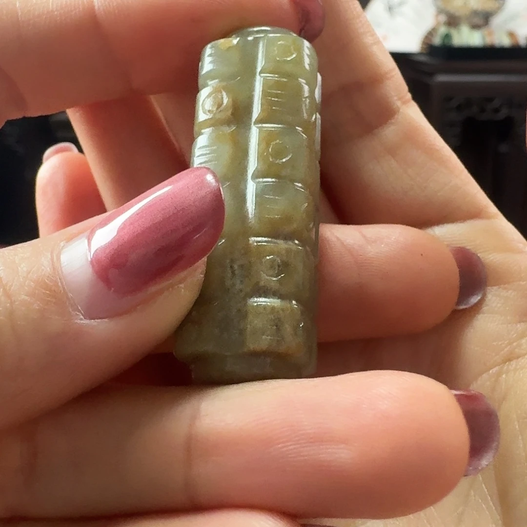 奋***斗和田玉未镶嵌颈饰