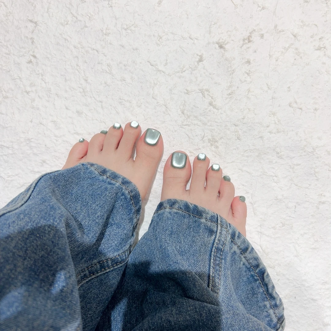 青绿色玻璃珠猫眼显白百搭夏季脚趾甲 15ml瓶装 甲油胶需要照灯