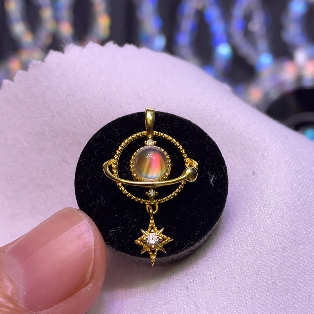 银S925镶嵌颈饰月光石马岛吊坠