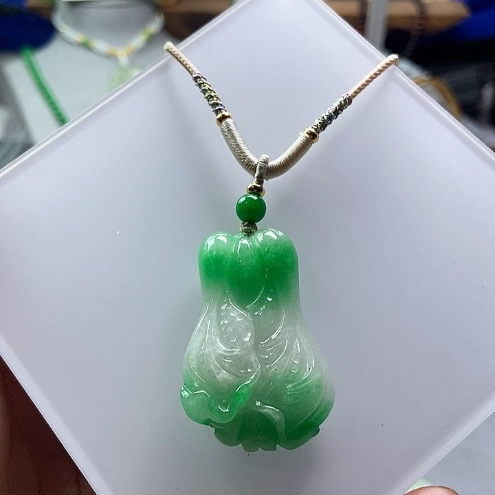 颈饰未镶嵌翡翠赠链