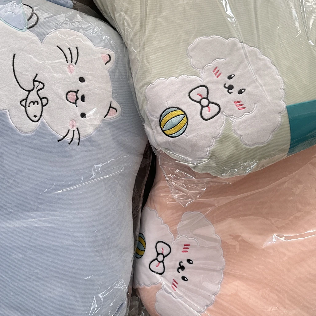 超软撸猫肚皮枕。