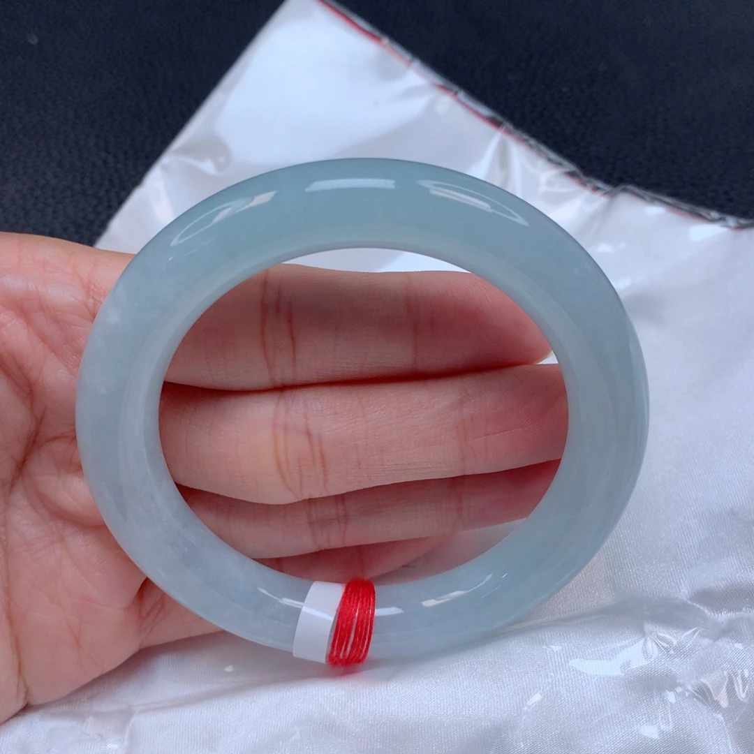 翡翠手镯未镶嵌天然