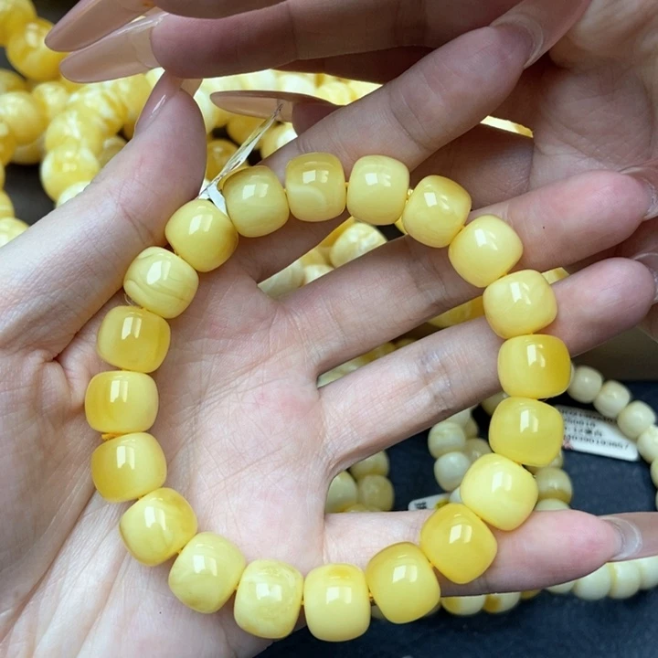琥珀未镶嵌珠宝奇石11