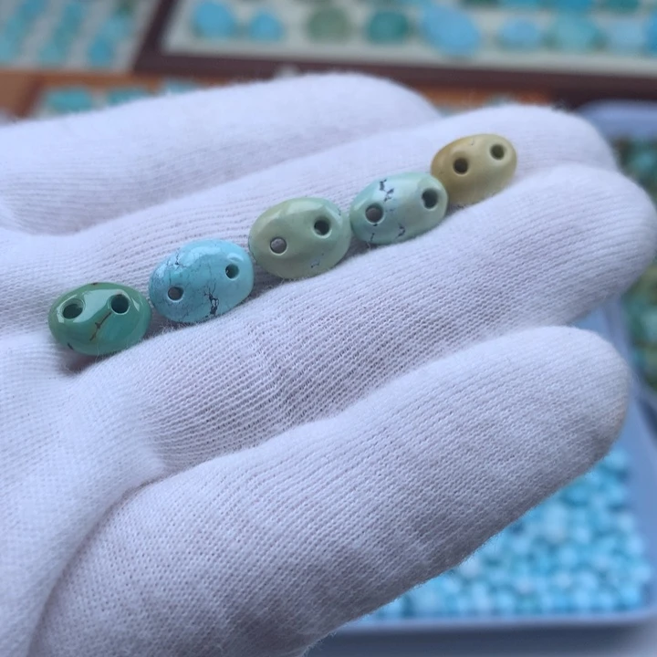 绿松石未镶嵌珠宝奇石