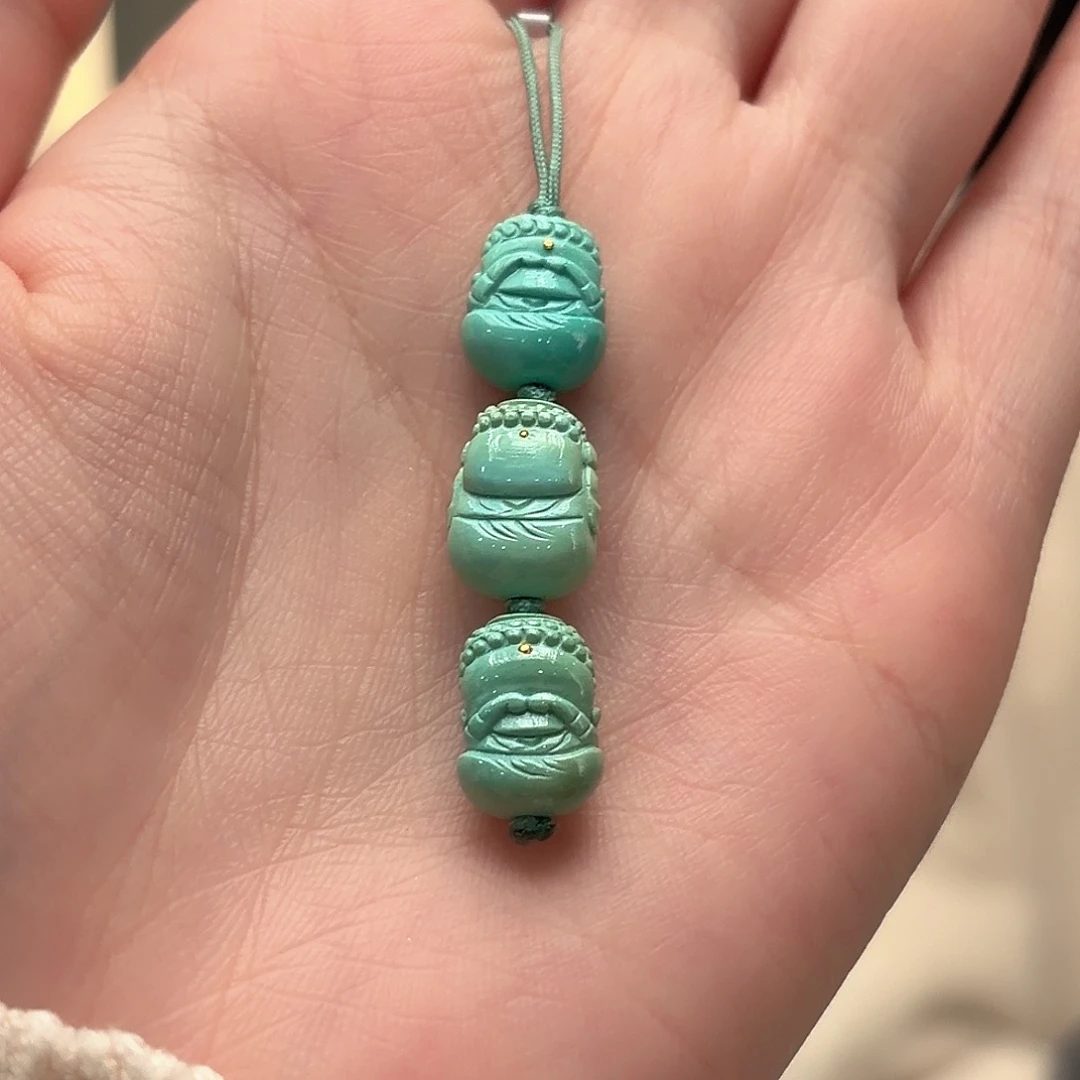 绿松石未镶嵌颈饰