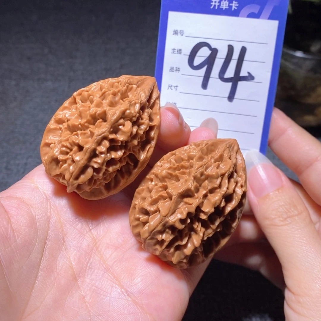 文玩核桃把件老鼠38左右有修