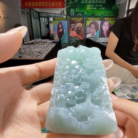 项圈未镶嵌翡翠一个
