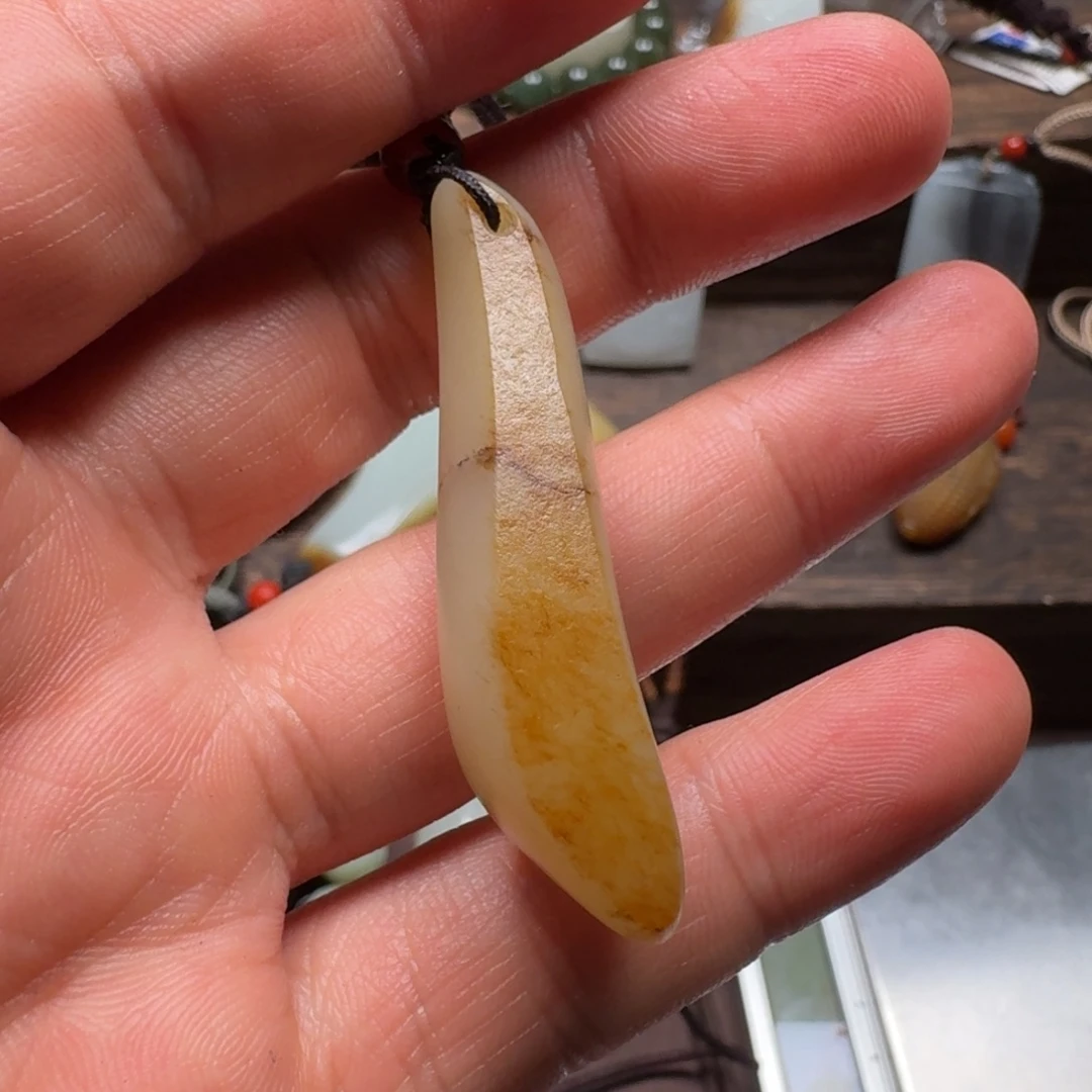 和田玉（青玉）未镶嵌颈饰