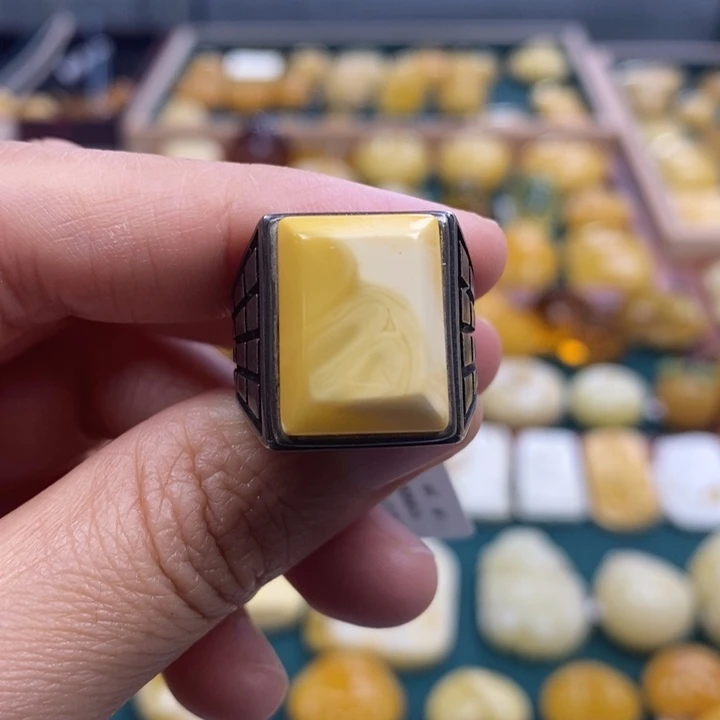 琥珀未镶嵌裸石男戒