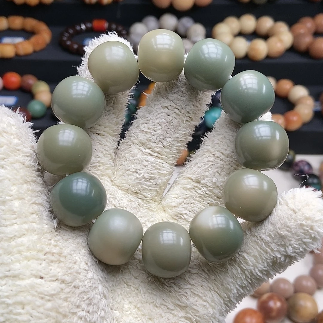 吊坠菩提根/象牙果21mm阴皮绿