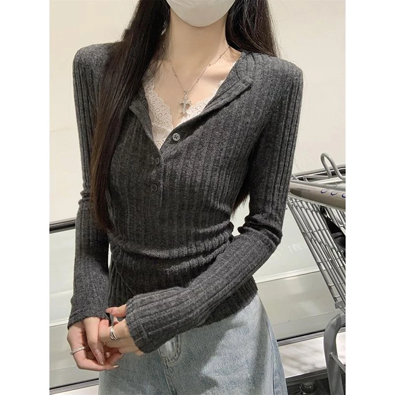 灰色假两件蕾丝花边V领t恤女春秋2025新款修身纯欲内搭打底衫上衣
