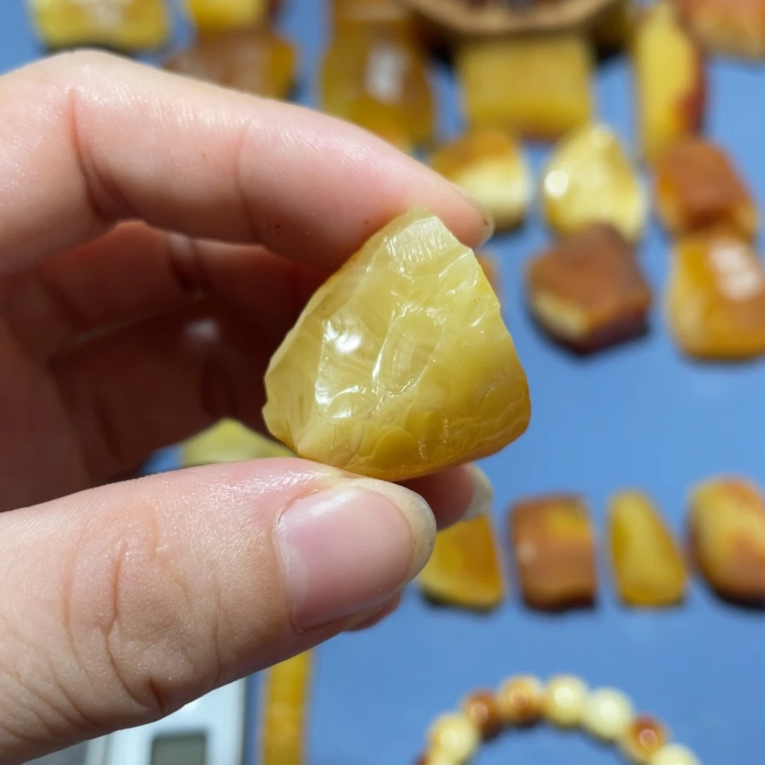 吉***身定制蜜蜡未镶嵌三通