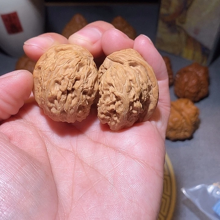 文玩核桃把件全品无修白狮子半壁