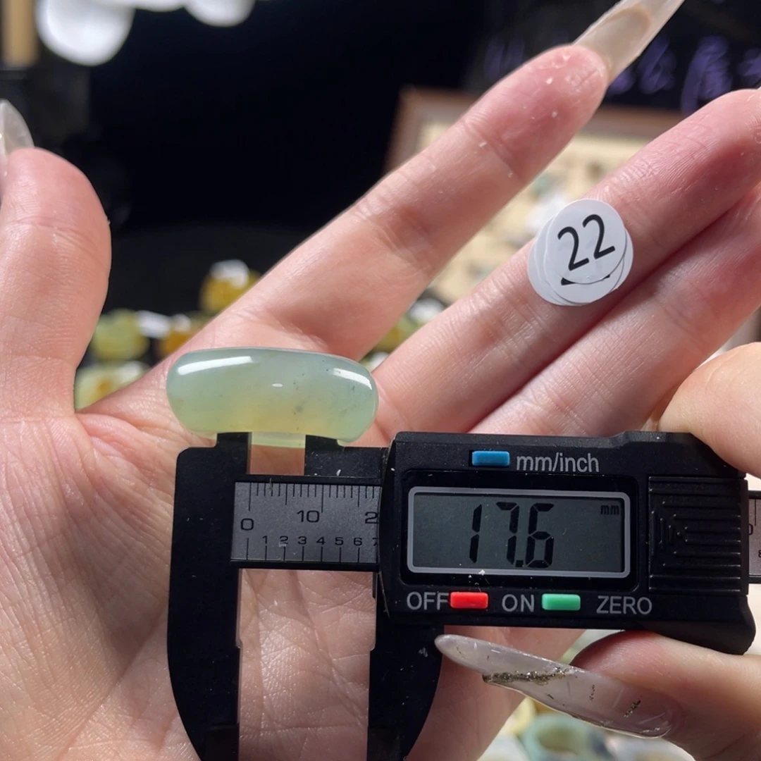 蛇纹石玉未镶嵌戒指