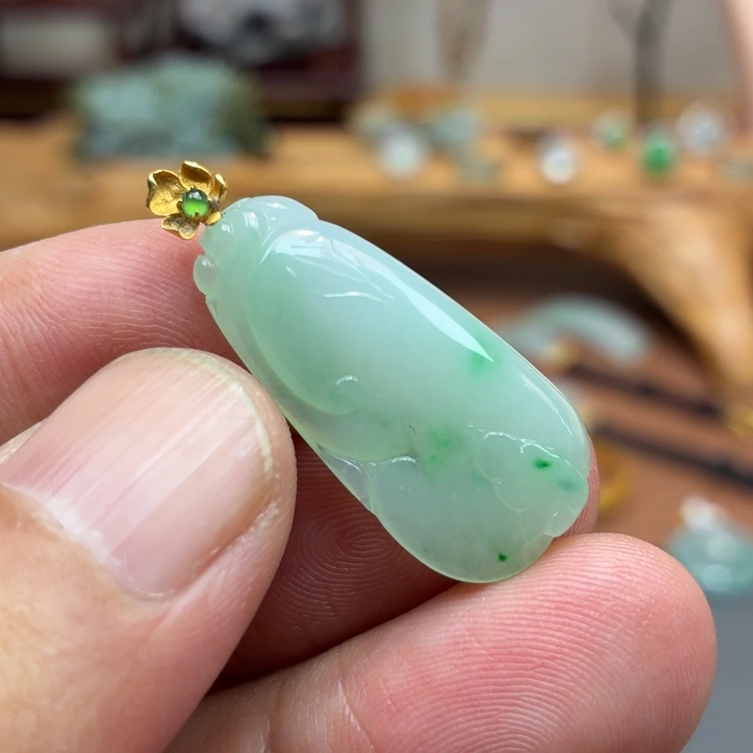 翡翠18K金镶嵌颈饰