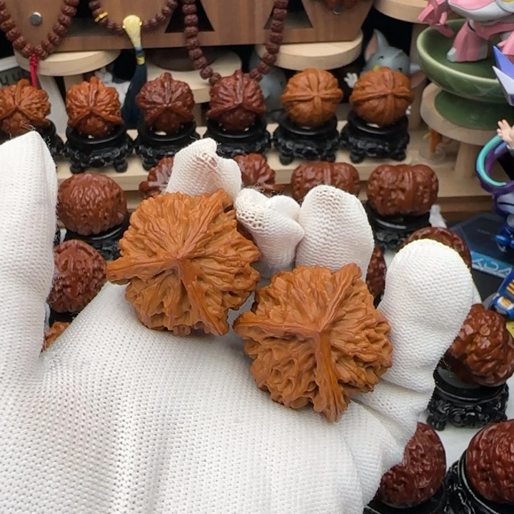 文玩核桃吊坠35盘山三棱