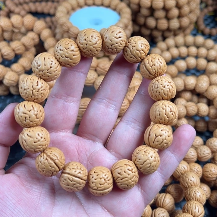 潇***鸥手串桃核金丹桃核