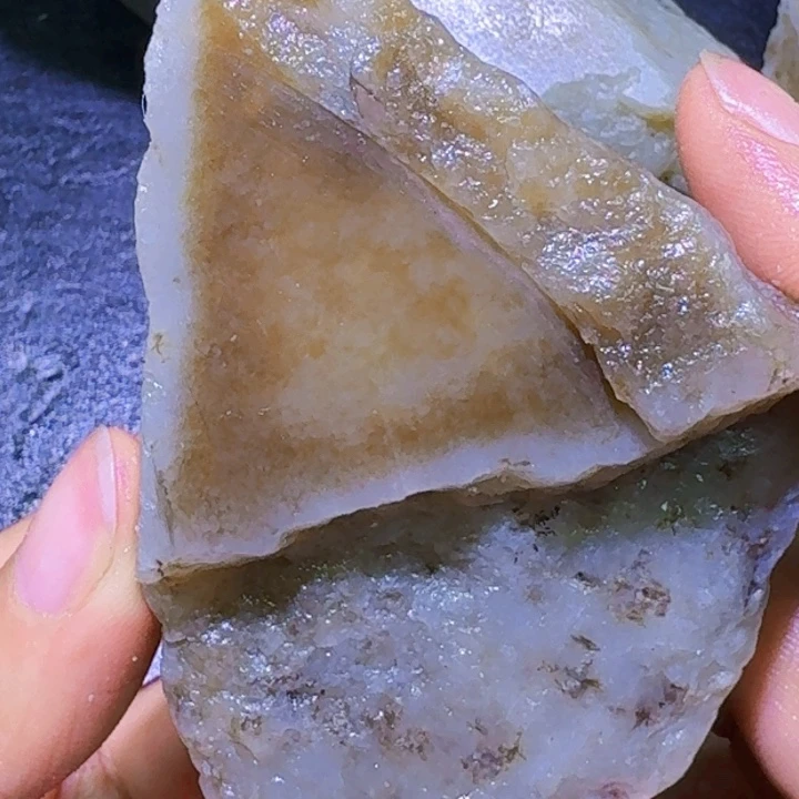 未镶嵌和田玉（糖玉）珠宝半成品