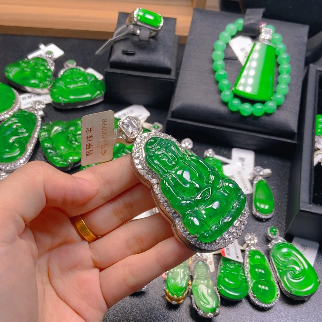 翡翠未镶嵌吊坠(不含链)