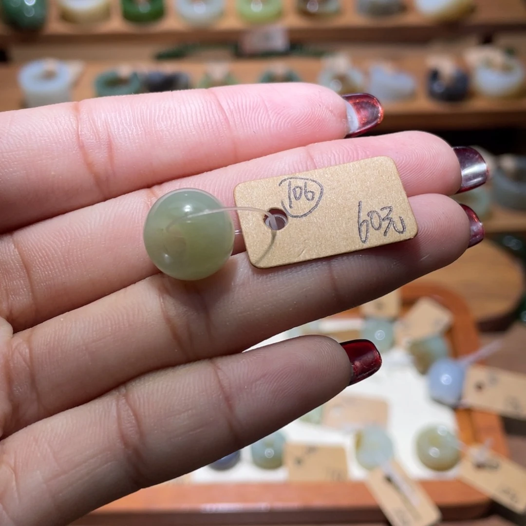 和田玉颈饰未镶嵌?****?106