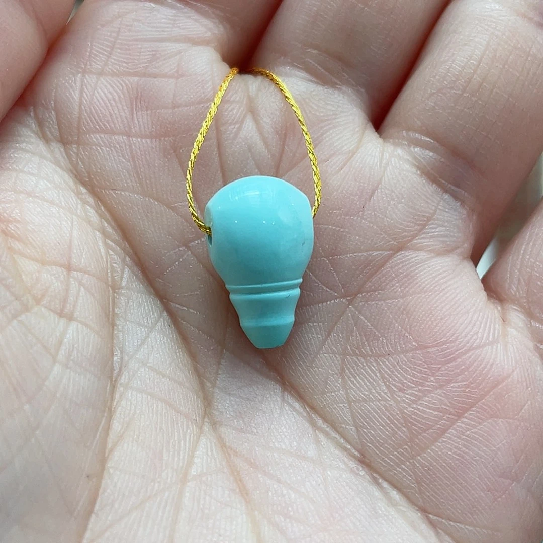 绿松石颈饰未镶嵌