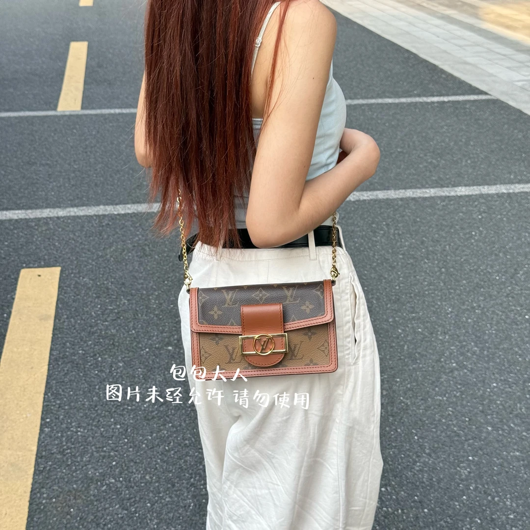 95新 LouisVuitton/路易威登 芯片款老花woc单肩包
