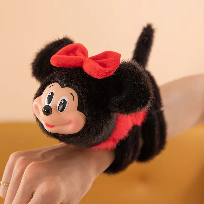 卡通哪吒啪啪圈熬丙玩偶手环公仔毛绒玩具可爱女生儿童手腕小手圈