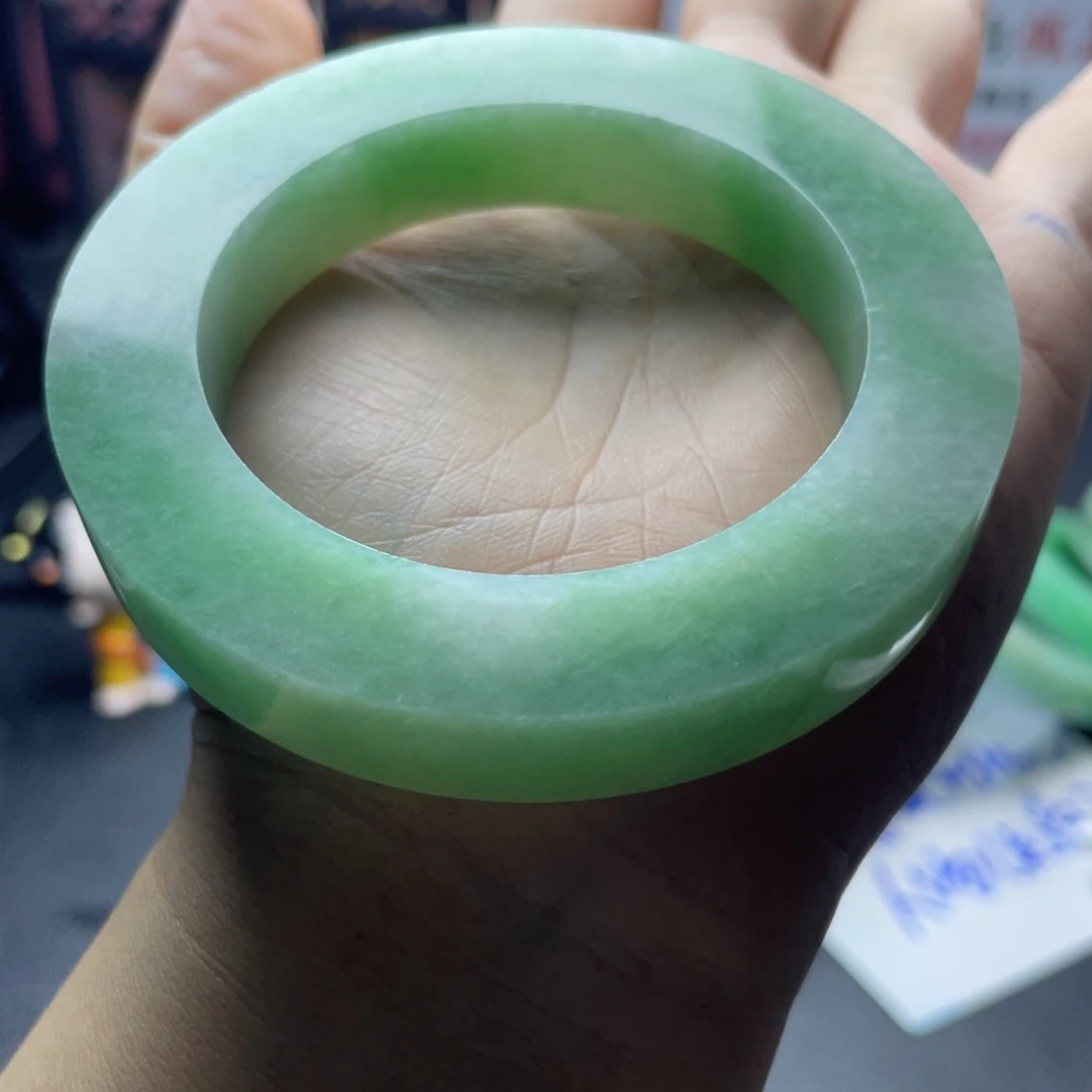 继***续定制翡翠未镶嵌天然翡翠多样性发一