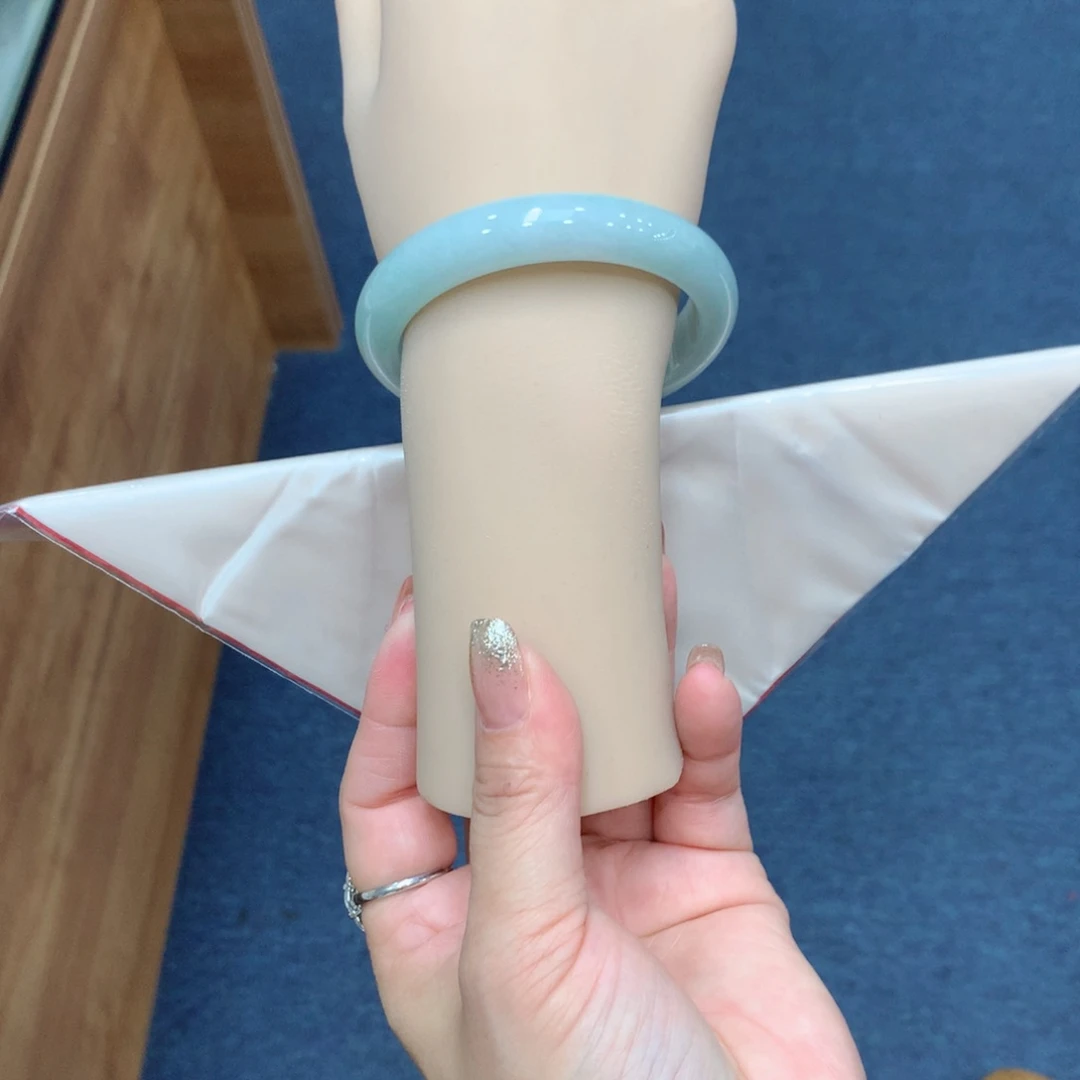 未镶嵌手镯翡翠翡翠