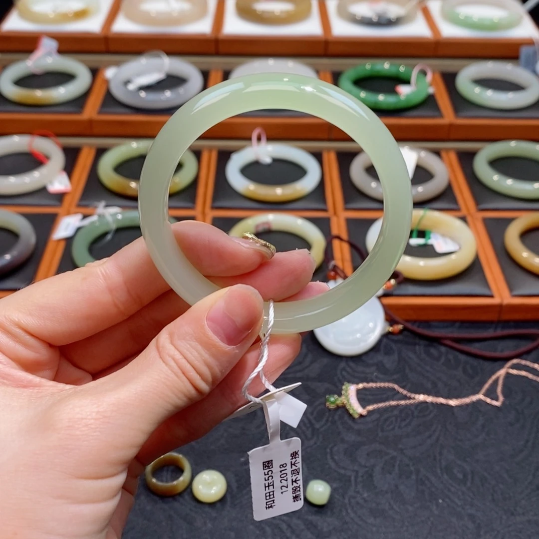 和田玉手镯未镶嵌冰翠