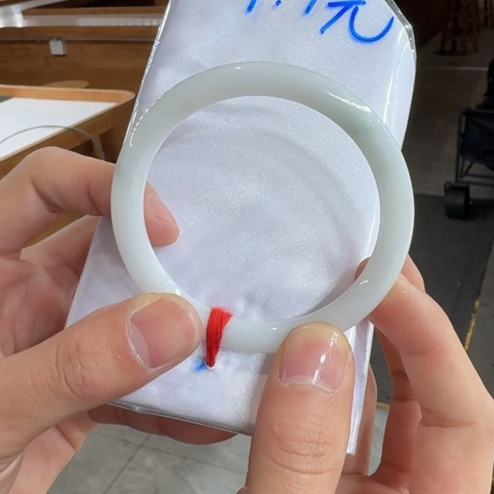 翡翠手镯未镶嵌青****）纯天然缅甸翡翠A货买断