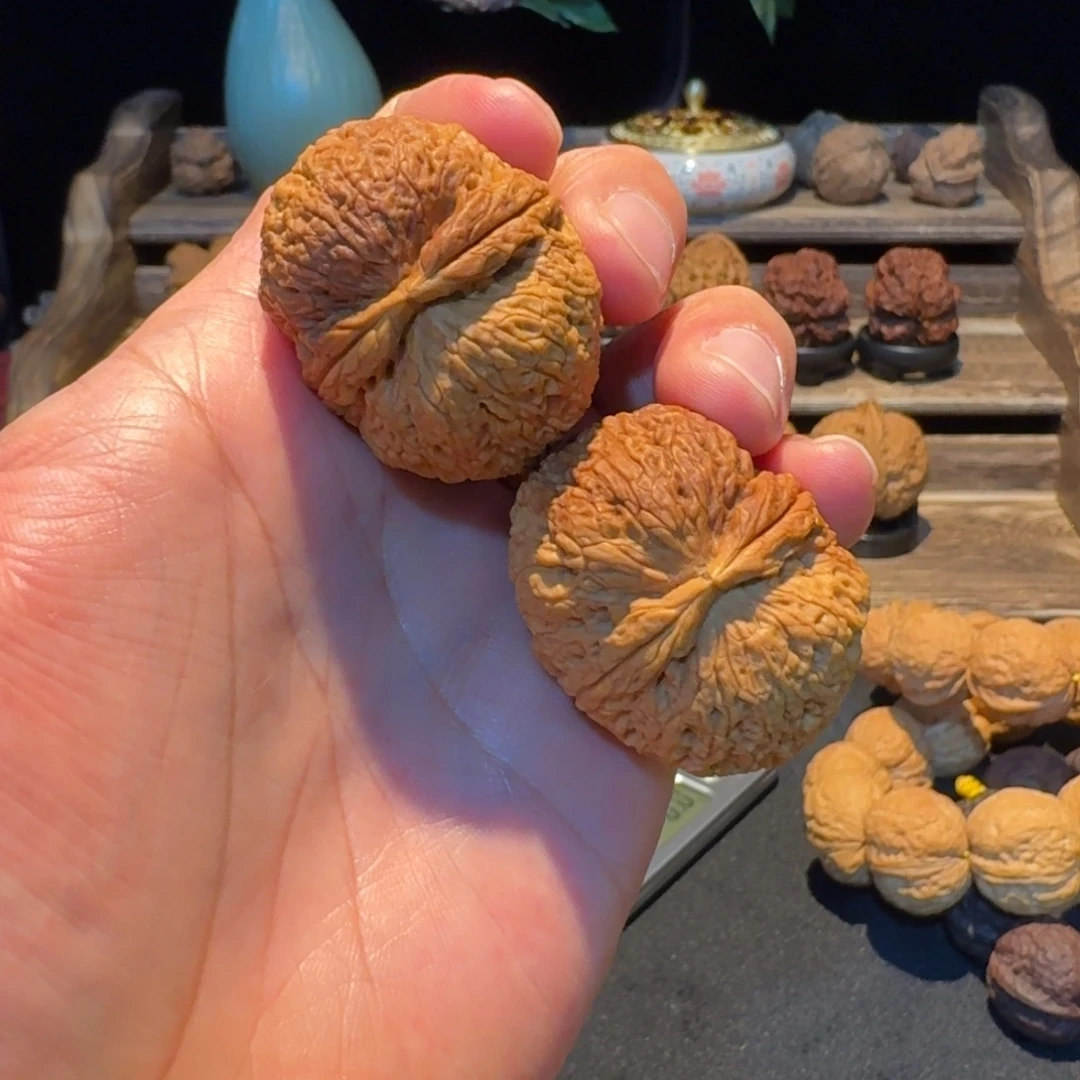 文玩核桃把件云南铁核桃29